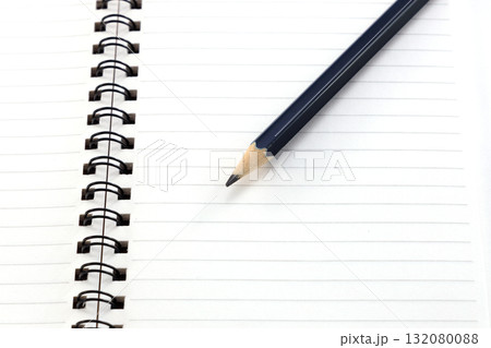 メモ帳 白バック 132080088