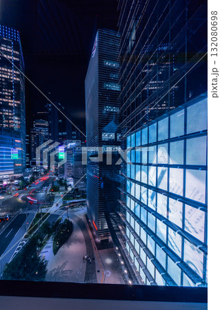 東京ミッドタウン八重洲の八重洲テラスからの夜景 東京ミッドタウン八重洲の八重洲テラスからの夜景 132080698