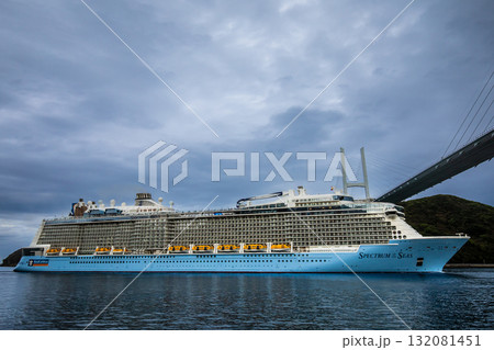 長崎港客船入港(Spectrum of the Seas)女神大橋通過【長崎市】 長崎港客船入港(Spectrum of the Seas)女神大橋通過【長崎市】 132081451