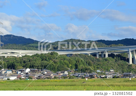 完成が近い高速道路 完成が近い高速道路 132081502