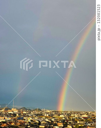 街に現れた虹 街に現れた虹 132081523