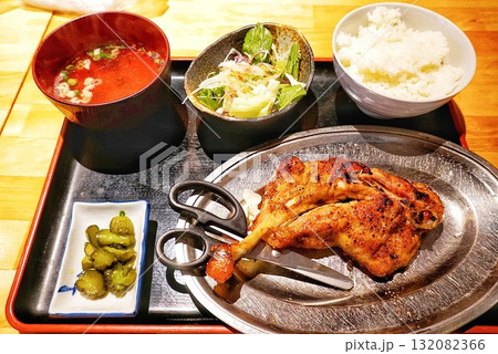 美味しい焼き手羽先の定食 美味しい焼き手羽先の定食 132082366