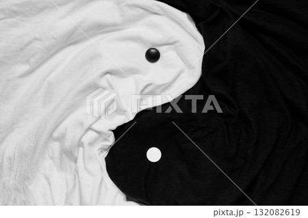 布の陰陽太極図の背景 布の陰陽太極図の背景 132082619