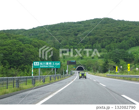 道央自動車道　道央道　下り線、旭川鷹栖IC付近　HOKKAIDO EXPWY 132082790