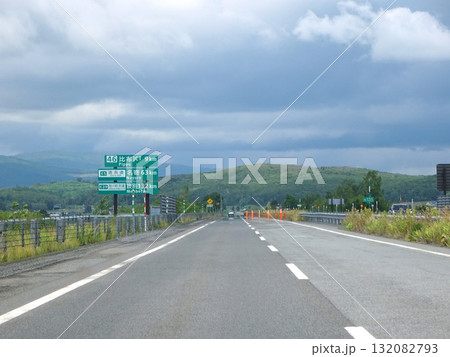 道央自動車道　道央道　下り線、比布JCT付近　HOKKAIDO EXPWY 132082793
