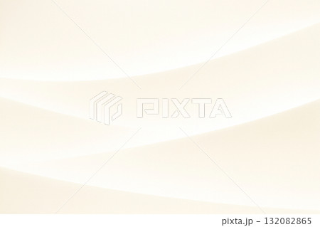 白とアイボリーの光が重なるナチュラルで上品な抽象背景 132082865