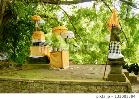 バリヒンドゥーの祭壇(テガララン・バリ島/インドネシア) バリヒンドゥーの祭壇(テガララン・バリ島/インドネシア) 132083394