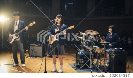 文化祭 体育館のステージでライブ 文化祭 体育館のステージでライブ 132084517