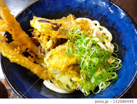 ぶっかけうどん ぶっかけうどん 132086449