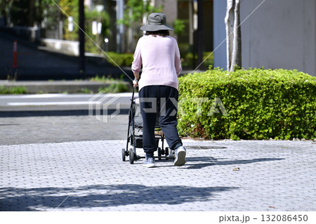 日本の東京都市景観 高齢化社会…=18日、横浜市内 日本の東京都市景観 高齢化社会…=18日、横浜市内 132086450