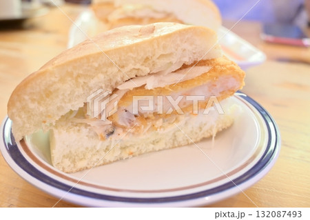 サクサクのエビカツサンド サクサクのエビカツサンド 132087493