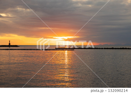 伊豆半島の松崎町の海の夕景 伊豆半島の松崎町の海の夕景 132090214