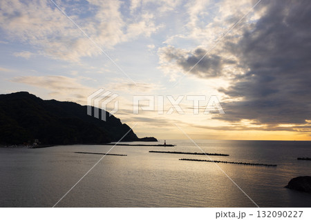 伊豆半島の松崎町の海の夕景 伊豆半島の松崎町の海の夕景 132090227