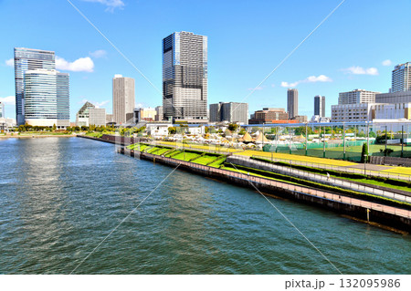 豊洲駅周辺を望む(東京都江東区)【2025.10】 豊洲駅周辺を望む(東京都江東区)【2025.10】 132095986