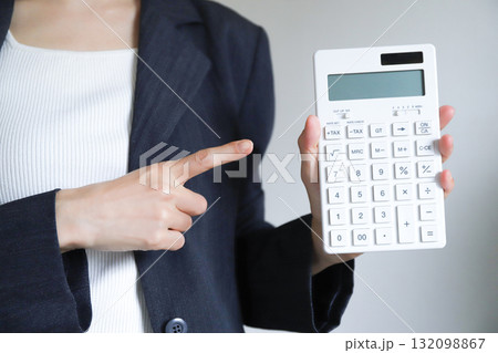 計算機、お見積り 132098867