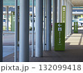 金沢駅西出口のタクシー乗り場の看板 132099418