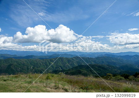 茶臼山高原から望む南アルプス 茶臼山高原から望む南アルプス 132099819