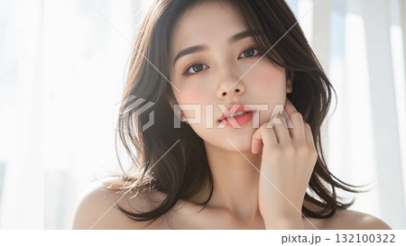 綺麗な女性のビューティーイメージ 132100322