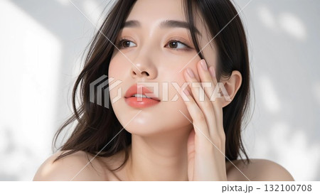 綺麗な女性のビューティーイメージ 132100708