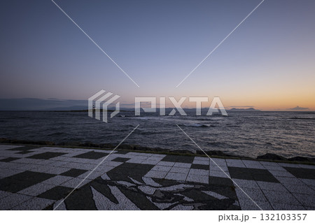 早朝の大間崎の風景 ※青森県大間町 早朝の大間崎の風景 ※青森県大間町 132103357