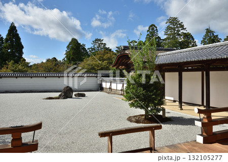 曼殊院門跡 宸殿前庭 盲亀浮木の庭(京都市左京区) 曼殊院門跡 宸殿前庭 盲亀浮木の庭(京都市左京区) 132105277
