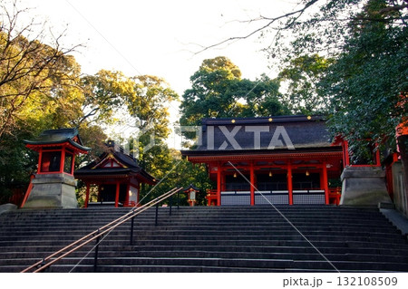 京都府 伏見稲荷大社 白狐社 & 奥宮(重要文化財) 京都市伏見区深草藪之内町 2022 年 2月 京都府 伏見稲荷大社 白狐社 & 奥宮(重要文化財) 京都市伏見区深草藪之内町 2022 年 2月 132108509