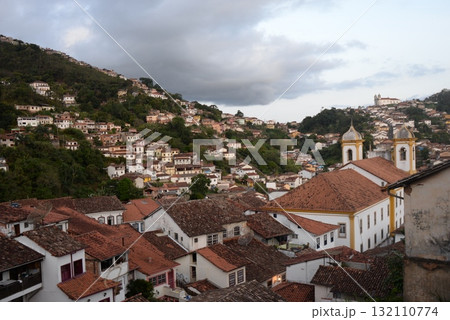 丘の上から撮影した旧市街 132110774