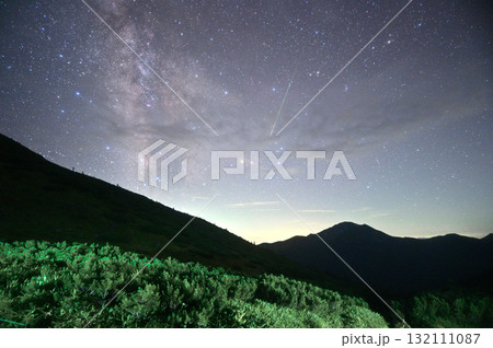 雲ノ平のテント場からペルセウス座流星群の火球 132111087