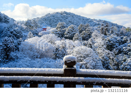 雪化粧した清水寺 子安の塔 雪化粧した清水寺 子安の塔 132111116