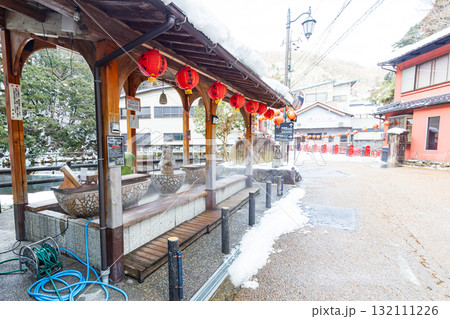 冬化粧した湯原温泉街 132111226