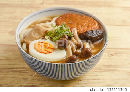 温かく具沢さん　おでんうどん 132111546