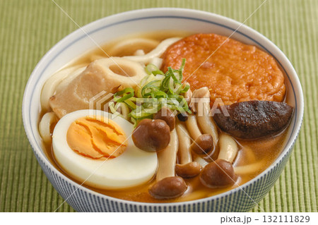 温かく具沢さん　おでんうどん 132111829