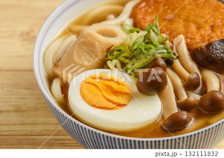 温かく具沢さん　おでんうどん 132111832