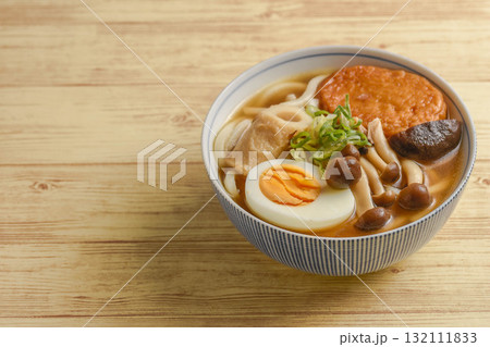 温かく具沢さん おでんうどん 温かく具沢さん おでんうどん 132111833