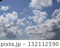 石垣島の青空と夏の雲 132112590