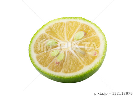 透明背景（png）に輪切りにしたかぼす 132112979