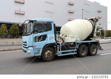 アジテータトラック（コンクリートミキサー車） 132114743