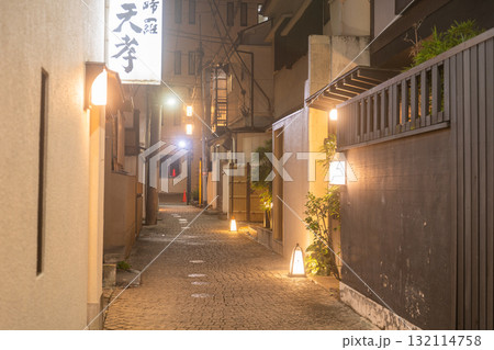 《東京都》神楽坂・かくれんぼ横丁 《東京都》神楽坂・かくれんぼ横丁 132114758