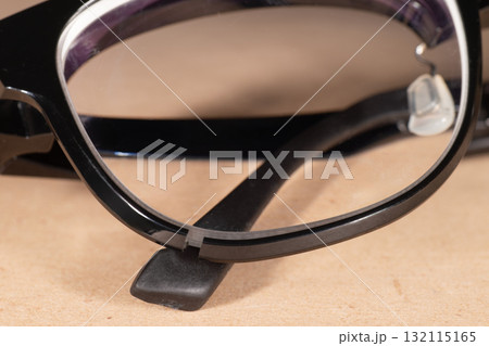 眼鏡フレーム破損のイメージ 眼鏡フレーム破損のイメージ 132115165