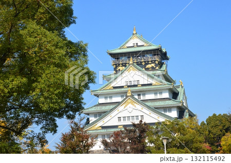 大阪城の天守閣（大阪府大阪市中央区大阪城） 132115492