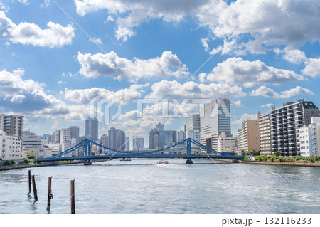 「東京都」深川付近の隅田川の風景　江東区 132116233
