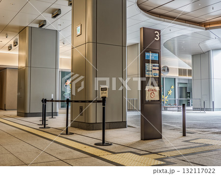 JR竹芝水素シャトルバスのバス停「高輪ゲートウェイ駅」 JR竹芝水素シャトルバスのバス停「高輪ゲートウェイ駅」 132117022