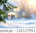 【クリスマス素材】キラキラ玉ボケとクリスマスツリーの装飾 【クリスマス素材】キラキラ玉ボケとクリスマスツリーの装飾 132117951