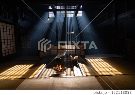 【光芒素材】冬の風物詩・妻籠宿脇本陣奥谷の光芒【長野県】 【光芒素材】冬の風物詩・妻籠宿脇本陣奥谷の光芒【長野県】 132118058