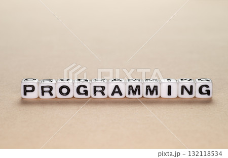 PROGRAMMINGのアルファベットビーズ 132118534
