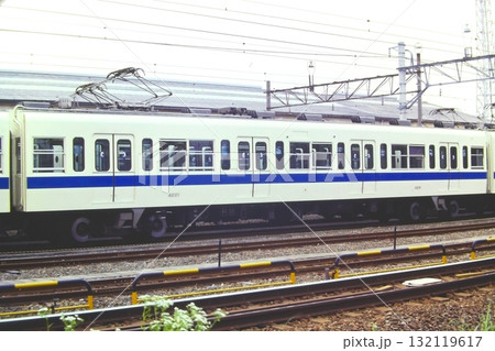 小田急、釣掛け駆動・PⅢ706M台車時代の旧4000形4201号車、大野検車区、1982年6月5日 小田急、釣掛け駆動・PⅢ706M台車時代の旧4000形4201号車、大野検車区、1982年6月5日 132119617