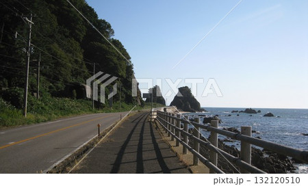 海と道路と鉄道と山と青空と 132120510
