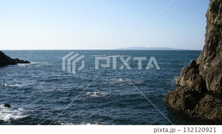 青空と海と奇岩と島と 132120921