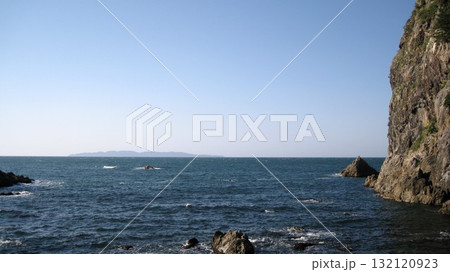 青空と海と奇岩と島と 132120923