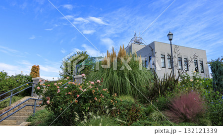 横浜市山手西洋館の横浜地方気象台 132121339
